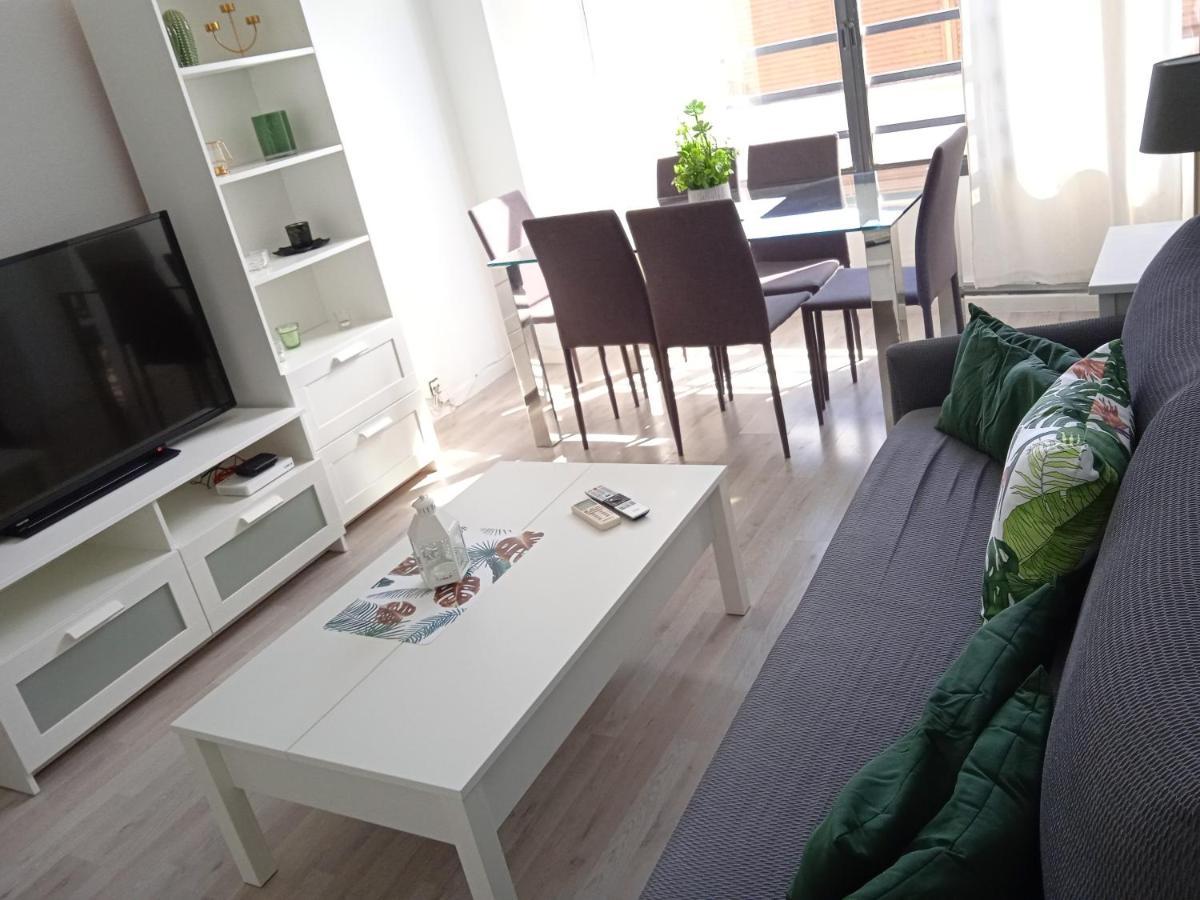 Ferienwohnung Apartamento Con Encanto 'Larios Luxy' Málaga Exterior foto