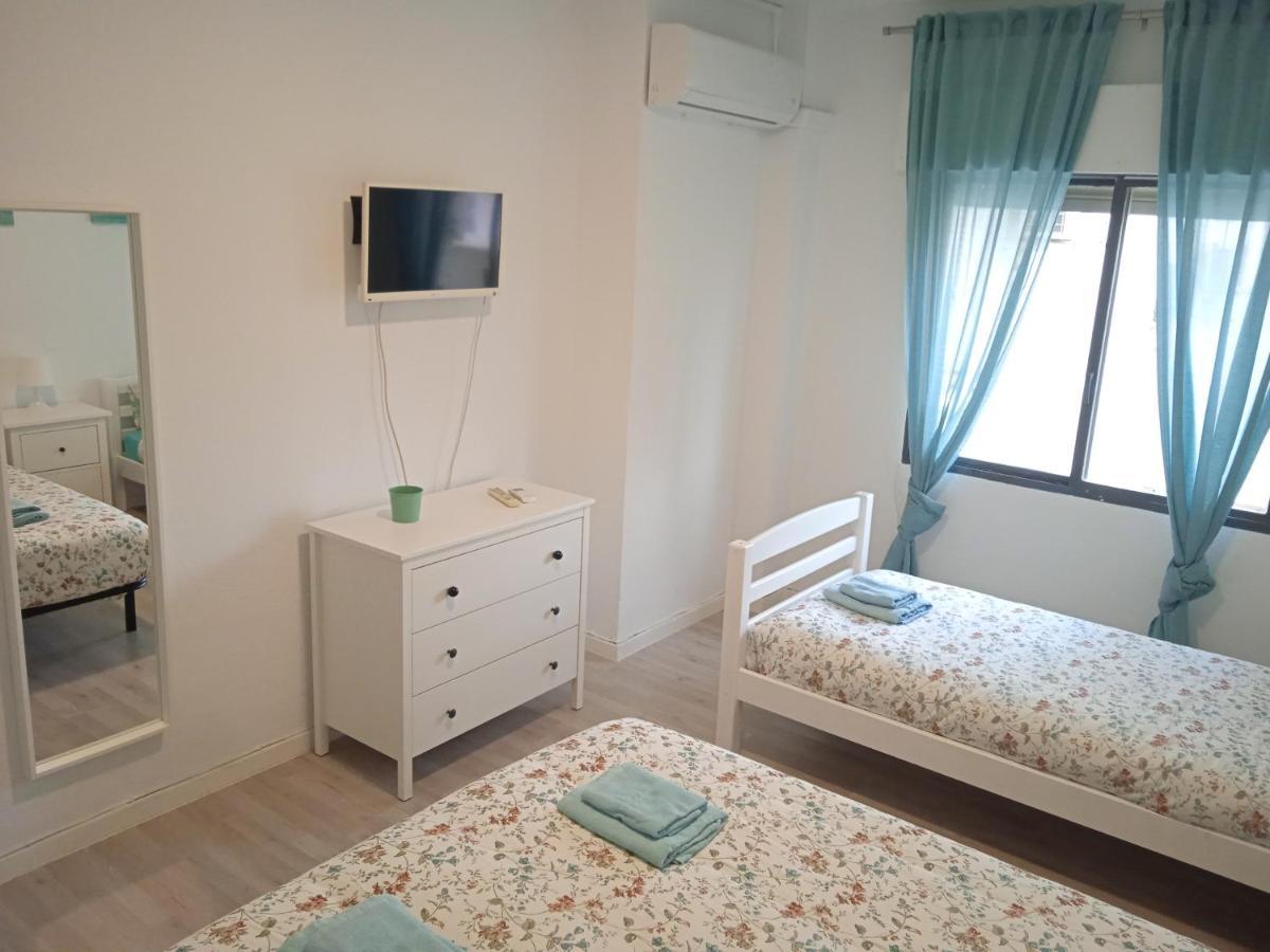 Ferienwohnung Apartamento Con Encanto 'Larios Luxy' Málaga Exterior foto